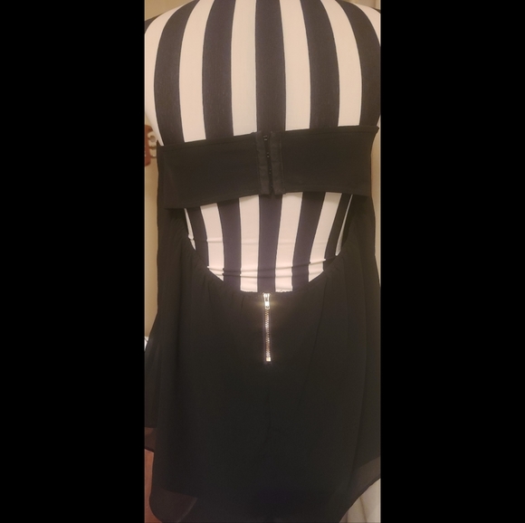 Flowy, Strapless Top - Picture 2 of 8